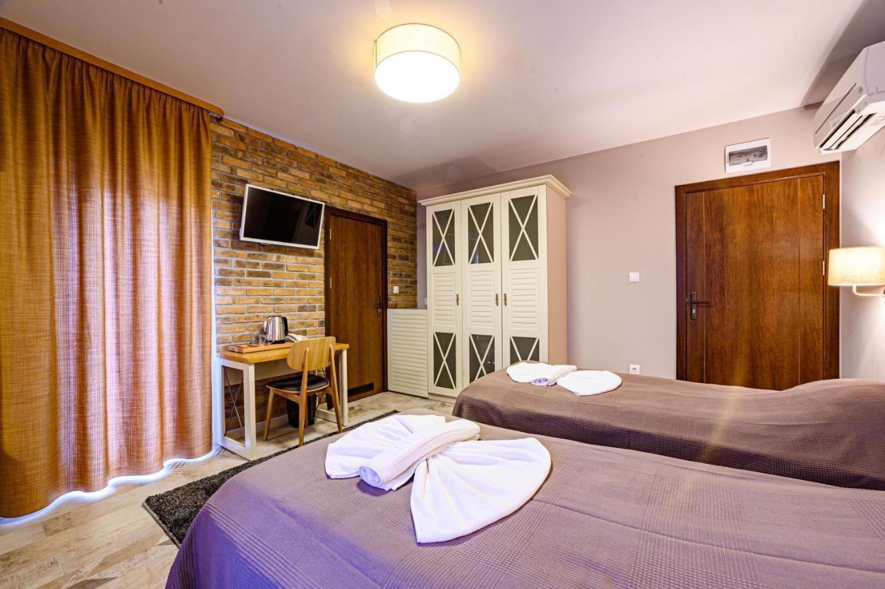 Antique Boutique Hotel Pavel Banya Exterior foto